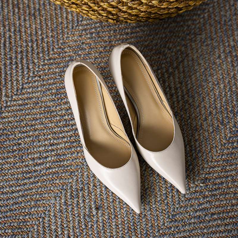 Pointed Toe Leather Pumps