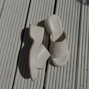 White Leather Platform Slippers Off white