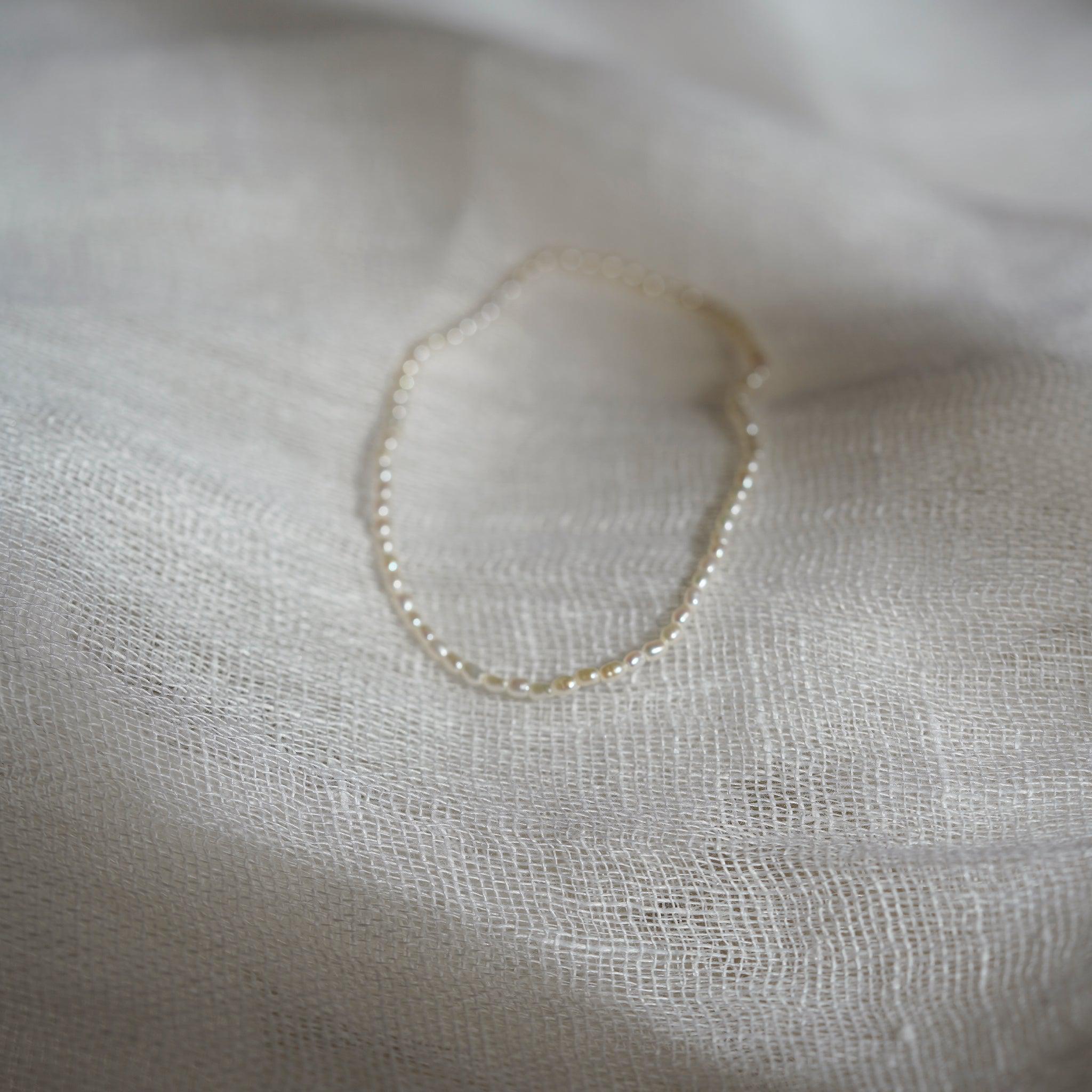Bracelet de cheville en perles minuscules
