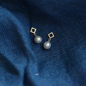 9 Karat Gold Mini Natural Pearl Earrings